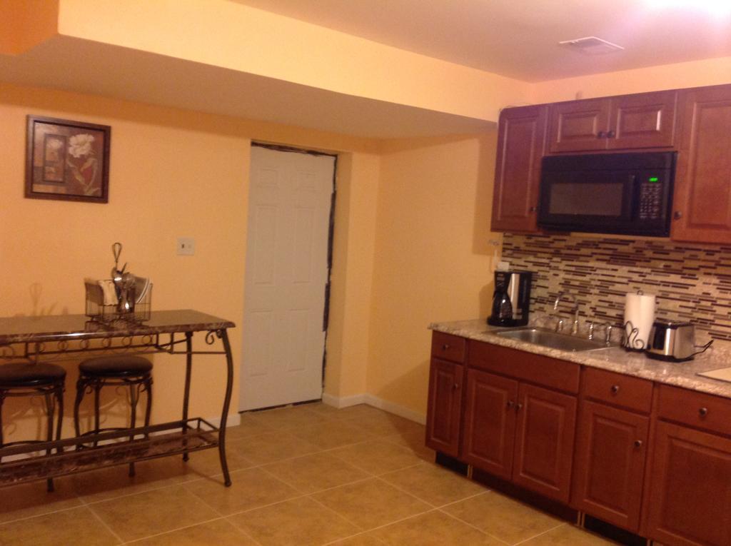 Mojoy Homesuites At Runyon นูวาร์ก ภายนอก รูปภาพ