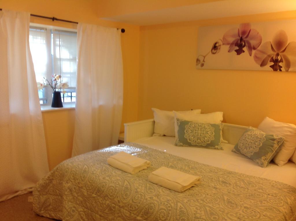 Mojoy Homesuites At Runyon นูวาร์ก ภายนอก รูปภาพ