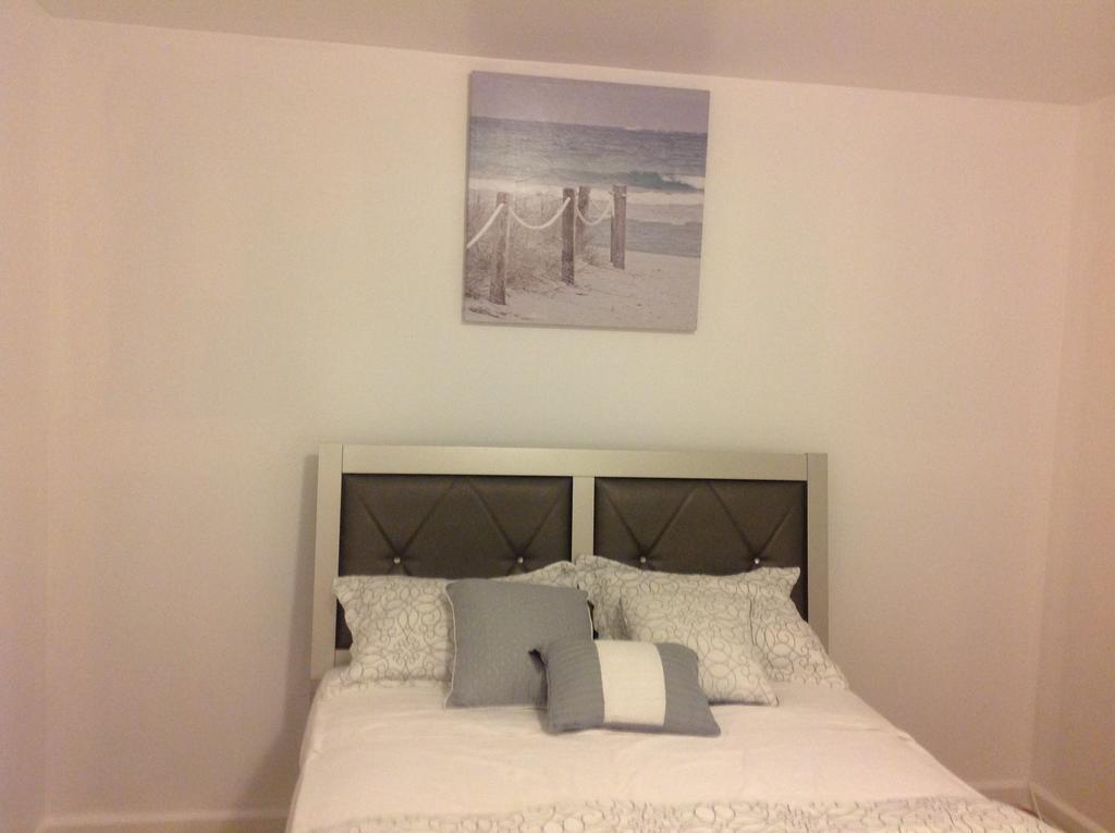 Mojoy Homesuites At Runyon นูวาร์ก ภายนอก รูปภาพ